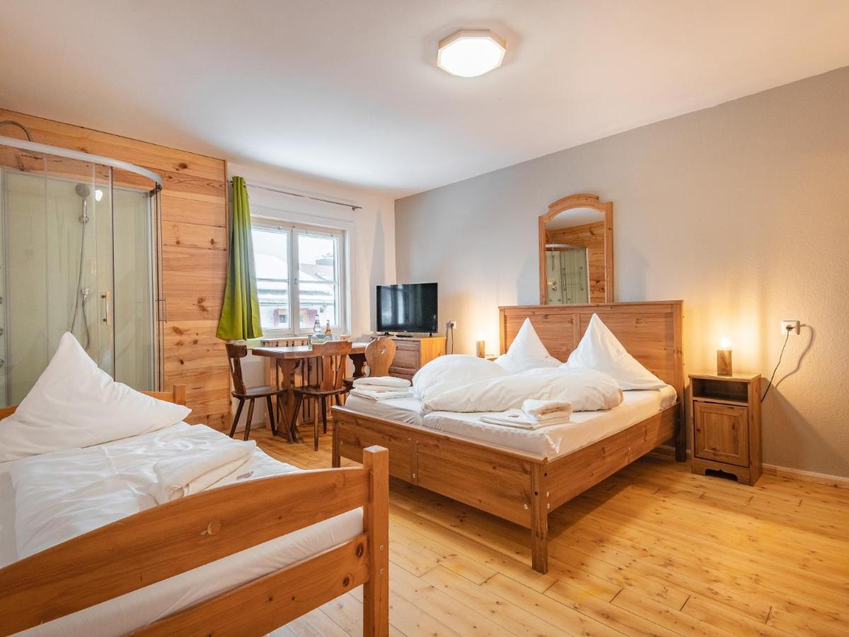Hostel - Ron'S Guesthouse Оберстдорф Екстериор снимка