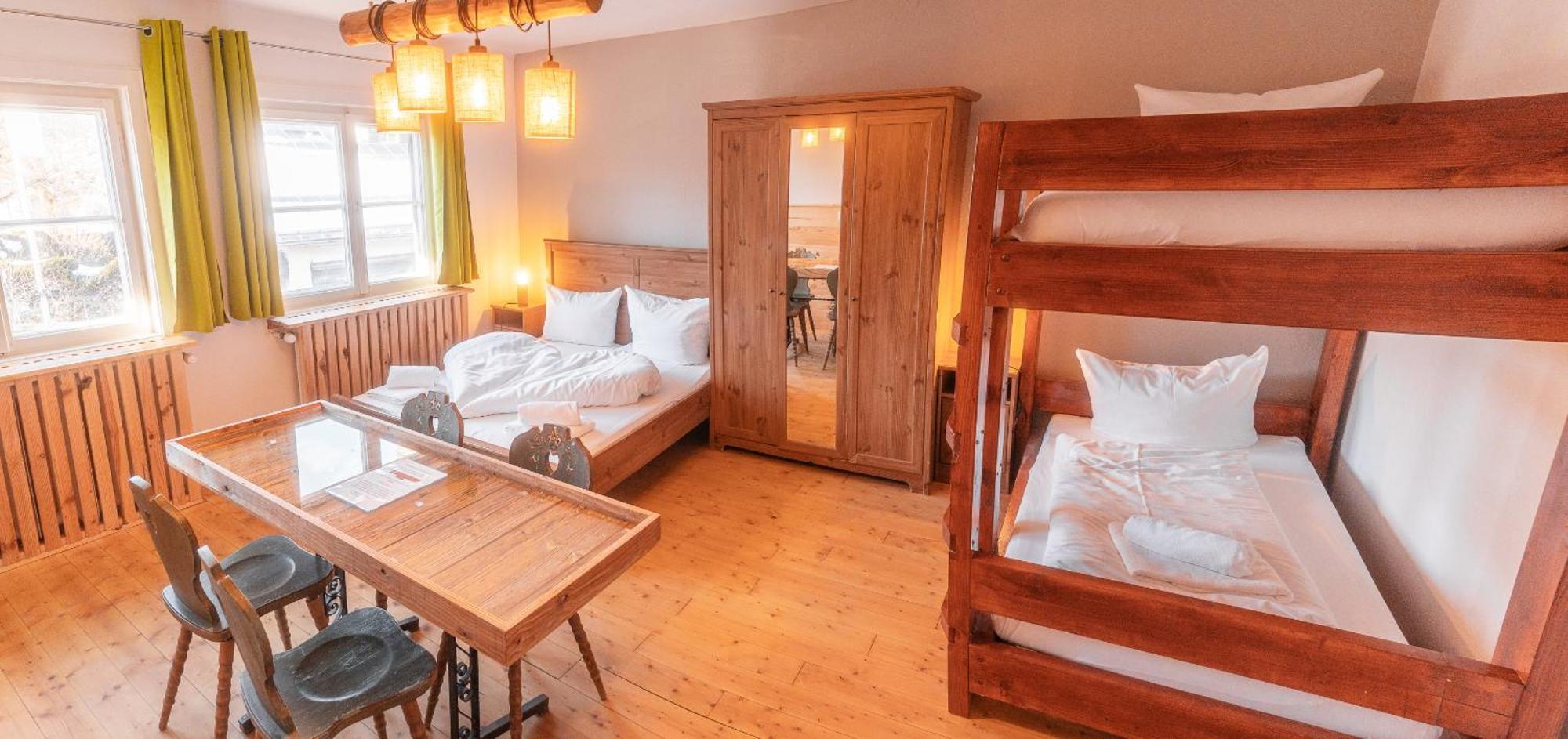 Hostel - Ron'S Guesthouse Оберстдорф Екстериор снимка