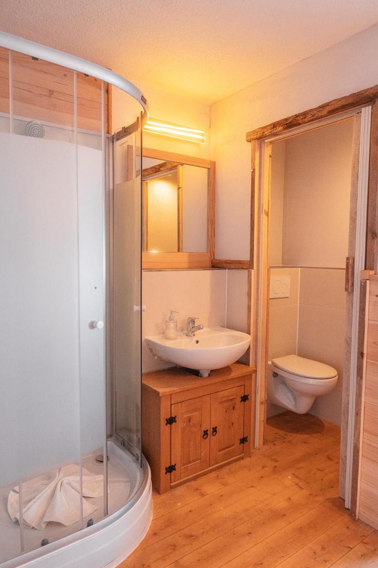 Hostel - Ron'S Guesthouse Оберстдорф Екстериор снимка