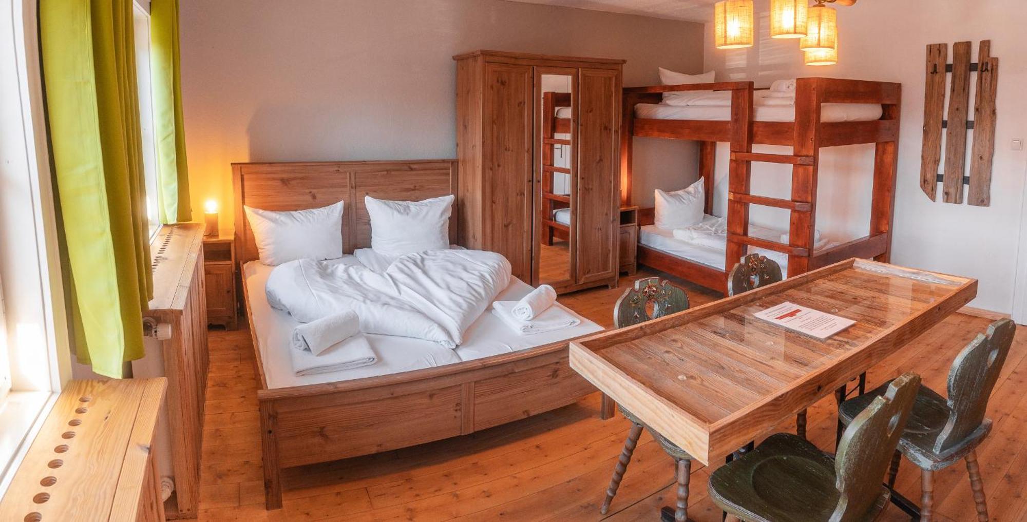 Hostel - Ron'S Guesthouse Оберстдорф Екстериор снимка